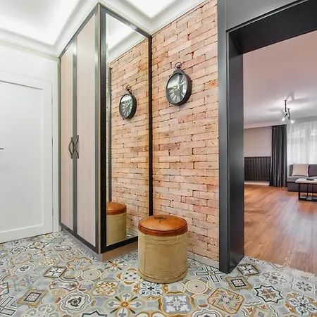 Centrum - Plaza, Sun & Snow דירה